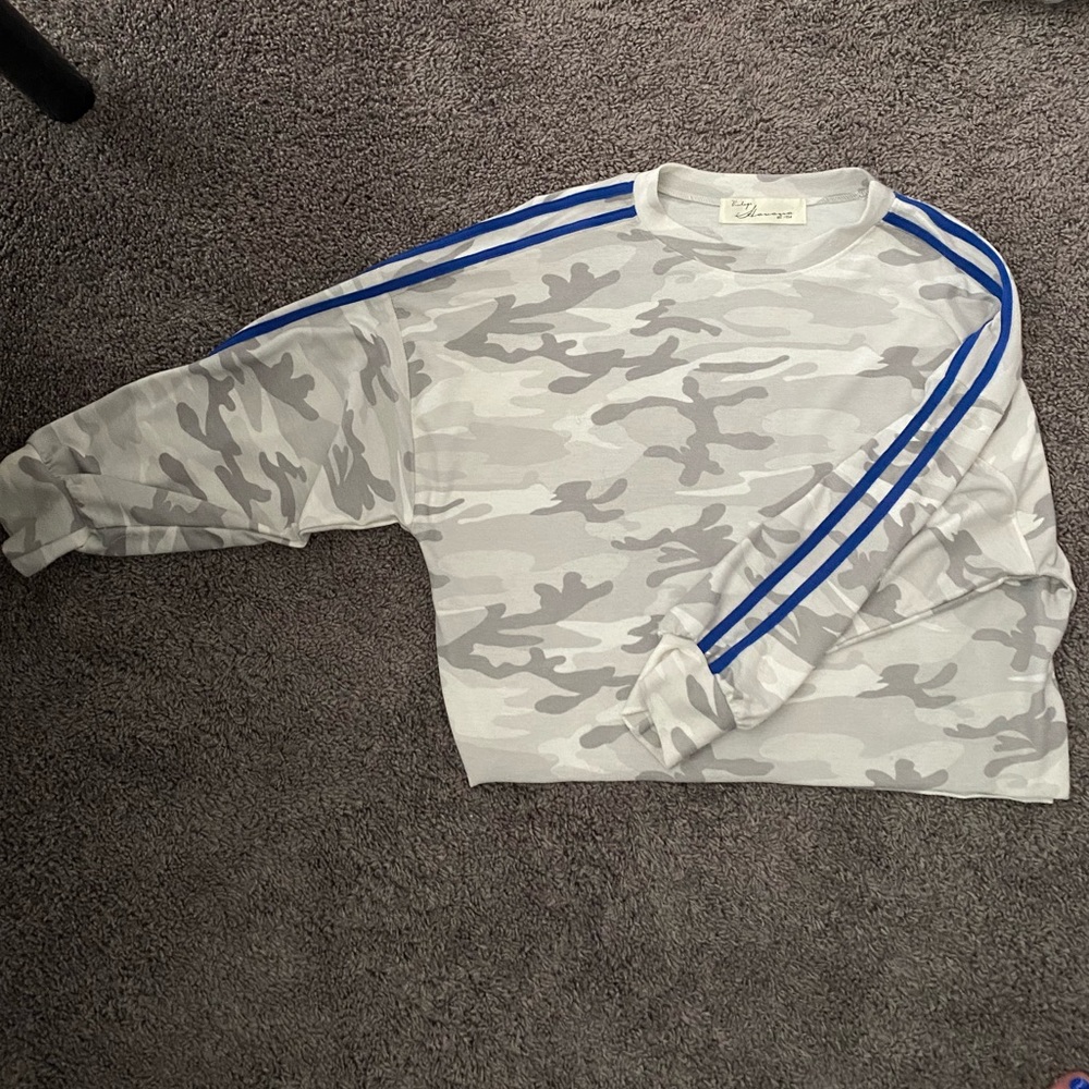 Vintage Havana Women’s Camo Long Sleeve Shirt